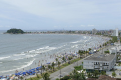 O sétimo Boletim de Balneabilidade, emitido nesta sexta-feira (31) pelo Instituto Água e Terra, aponta que apenas dois locais continuam impróprios para banho nessa semana: Ponta da Pita, em Antonina; e o Rio Marumbi, próximo à ponte Estrada Anhaia, em Morretes. No Interior, todos os locais continuam em boas condições. Foto: Arnaldo Alves/AEN