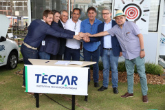 O Instituto de Tecnologia do Paraná (Tecpar) e a Fundação para o Desenvolvimento Científico e Tecnológico (Fundetec) assinaram, nesta terça-feira (4), um termo de cooperação para apoiar o empreendedorismo tecnológico no Paraná, durante o Show Rural Coopavel, feira de agronegócio realizada em Cascavel até a sexta-feira (7). O foco principal da parceria é na área de agroindústria e de energia.
Foto: TECPAR