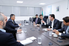 AVIAÇÃO CIVIL  -  Governador Carlos Massa Ratinho Junior durante reunião com o secretário nacional da Aviação Civil (SAC), Ronei Saggioro Glanzmann, em Brasília (DF), na terça-feira (11).  -  Brasília, 11/02/2020  -  Foto: Rodrigo Félix Leal/AEN