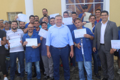 As Carretas do Conhecimento qualificaram mais 44 trabalhadores paranaenses para o mercado de trabalho ? desta vez na Cidade Industrial de Curitiba (CIC).  O secretário da Justiça, Família e Trabalho do Governo do Paraná, Ney Leprevost, certificou os formandos do curso de Manutenção de Motocicletas nesta quarta-feira (12/02), na Paróquia Santa Edwiges, em Curitiba.  -  Curitiba, 13/02/2020  -  Foto: Divulgação SEJUF