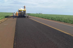 O Departamento de Estradas de Rodagem do Paraná (DER/PR) está concluindo os serviços de melhorias no pavimento da rodovia PRC-487, no trecho de Campo Mourão até a ponte do Rio Muquilão, no centro oeste paranaense.  -  Curitiba, 13/02/2020  -  Foto: Divulgação DER