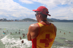 O Litoral do Paraná registrou nesta temporada o menor índice de afogamentos no mar dos últimos cinco anos. Nos primeiros 55 dias do Verão Maior foram registrados três óbitos, número 62,5% menor do que o registrado no mesmo período da temporada anterior, com oito casos.  Foto:SESP