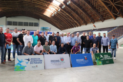 O Governo do Estado, por meio da Superintendência Estadual do Esporte, repassou nesta quarta-feira (19) materiais esportivos aos municípios-sede das fases regionais e finais dos Jogos Abertos e Jogos da Juventude em 2019. O encontro aconteceu no Ginásio Tarumã, em Curitiba. No total, foram investidos R$ 770 mil.  -  Curitiba, 19/02/2020  -  Foto: Divulgação Esporte Paraná
