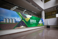 O Banco Regional de Desenvolvimento do Extremo Sul – BRDE teve papel estratégico no avanço da indústria paranaense em 2019. Segundo levantamento do Instituto Brasileiro de Geografia e Estatística – IBGE, entre janeiro e dezembro do ano passado, houve crescimento de 5,7% na produção industrial paranaense, colocando o Estado em posição de liderança no País.