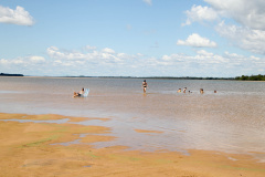 Ilhas, trilhas e praias cristalinas formam as belezas do Rio Paraná.Icaraíma - Foto: Ari Dias/AEN