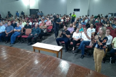 Gerente Rita Camana apresenta dados do Plano de Segurança da Água. Foto: Sanepar