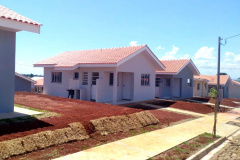 O projeto teve um investimento de R$ 2,8 milhões em recursos do FGTS em uma parceria do Governo do Estado com o Governo Federal e a prefeitura. Residencial recebeu também obras de calçamento com acessibilidade, sinalização viária e paisagismo. 