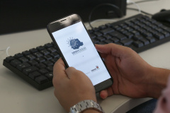 Ferramenta foi desenvolvida pela Celepar, empresa estadual de tecnologia da informação, em parceria com a Secretaria da Saúde. App permite a criação de um grande banco de dados para agilizar as tomadas de decisão em relação à circulação do vírus.
