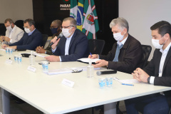 As secretarias de Estado da Justiça, Família e Trabalho e da Agricultura e Abastecimento e a Celepar apresentaram nesta sexta-feira (08) o cronograma e processo de distribuição do Cartão Comida Boa em Curitiba, a partir da próxima segunda-feira.Foto: SEJUF