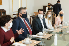 Na data em que se comemora o Dia Internacional da Enfermagem, o governador Carlos Massa Ratinho Junior reiterou o papel fundamental desses profissionais que atuam na linha de frente da saúde e que agora se destacam no enfrentamento da Covid-19