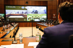 O governador Carlos Massa Ratinho Junior participou nesta quarta-feira (20) de uma videoconferência com o ministro do Desenvolvimento Regional, Rogério Marinho, e defendeu uma mudança no percentual de seguro-garantia (performance bond) para contratação de obras públicas. A matéria que estabelece este marco regulatório tramita no Senado Federal.
