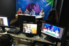 A Secretaria de Estado da Educação e do Esporte divulgou um balaço dos 45 dias do Aula Paraná, programa de aulas não presenciais adotado em função da pandemia do novo coronavírus. Cinco ferramentas adotadas garantem a cobertura de 99,7% do Estado e o atendimento a mais de 1 milhão de alunos da rede estadual de ensino. Foto: SEED