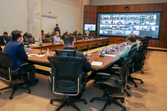 O Governador Carlos Massa Ratinho Junior em videoconferencia nesta quiinta-feira (21/05),  com o Presidente Jair Bolsonaro, Presidente da Câmara dos  Rodrigo Maia, Presidente do Senado Federal  Davi Alcolumbre e governadores dos demais estados.  Curitiba, 21/05/2020 - Foto: Geraldo Bubniak/AEN