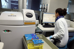 Instituto de Tecnologia do Paraná é hoje referência nacional nesta área. Análises seguem métodos e critérios definidos pela Anvisa.
Foto: Tecpar
