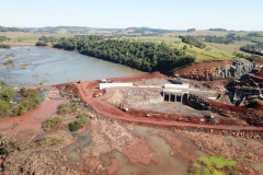 Rio Chopim é desviado para finalização de barragem de Bela Vista. Foto: Copel