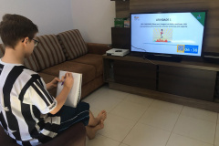 Levantamento nacional mostra acesso ao ensino on-line chega a 99% dos alunos paranaenses
. Foto:SEED