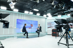 O governador Carlos Massa Ratinho Junior afirmou nesta sexta-feira (10) em entrevista ao programa Balanço Geral, da RIC, que o Estado mantém o equilíbrio no combate ao novo coronavírus com apoio da sociedade. Ele agradeceu o esforço da população, o compromisso com o isolamento social e os cuidados com a higiene. Foto: RODRIGO FELIX LEAL