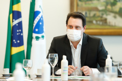 O Governo do Estado formalizou pedido para que o Banco Nacional de Desenvolvimento Econômico e Social (BNDES) amplie a parceria com o Banco Regional de Desenvolvimento do Extremo Sul (BRDE). 

A solicitação foi feita pelo governador Carlos Massa Ratinho Junior nesta terça-feira (04), durante reunião por videoconferência com o presidente do BNDES, Gustavo Montezano. Foto: JRODRIGO FELIX LEAL
