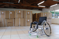 Foram entregues também 8 kits de cadeiras de rodas adaptadas, contendo 10 cadeiras cada, atendendo modalidades do paradesporto como basquetebol, handebol, rugby e tênis. Foto Paraná Esporte