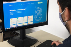 Alunos de escolas estaduais tem até quarta para fazer cursos gratuitos em tecnologia. Foto:SEED