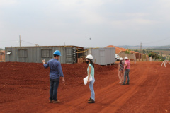 Técnicos da Cohapar realizaram nesta semana as primeiras visitas técnicas aos canteiros de obras de dois novos conjuntos habitacionais na região de Maringá. A etapa inicial do trabalho de fiscalização aconteceu em Marumbi, onde estão sendo construídas 50 casas populares, e em Flórida, que recebe outras 32 unidades. Foto: Cohapar