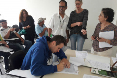 Mutuários da Cohapar que residem em um dos 13 municípios atendidos pelo escritório da companhia de União da Vitória e que desejam obter a escritura de suas casas podem dar início ao processo mesmo durante a pandemia.  Foto: Arquivo - Cohapar
