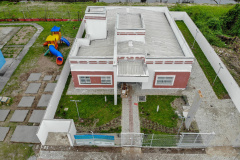 A famosa brincadeira do antes e depois da transformação que anima programas de auditório pelo País serve para ilustrar bem a situação do Centro de Referência Especializado de Assistência Social (Creas) de Pontal Paraná, no Litoral. A estrutura provisória, acanhada, que funciona nos fundos de uma unidade da secretaria municipal da Saúde, vai dar lugar a um complexo novo, com 206 metros quadrados, projetado para receber todas as atividades desenvolvidas pelo órgão no balneário de Ipanema.