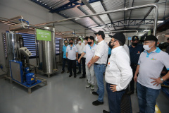 O governador Carlos Massa Ratinho Junior participa nesta quinta-feira (29) da inauguração da usina híbrida EnerDinBo, em Ouro Verde do Oeste. A geradora utilizará a luz do sol e dejetos da suinocultura para produzir energia elétrica. O investimento privado foi de R$ 12 milhões.Ouro Verde do Oeste, 29/10/2020 - Foto: Geraldo Bubniak/AEN
