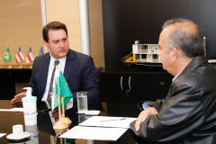 O governador Carlos Massa Ratinho Junior se reuniu nesta quarta-feira (4) com o ministro do Desenvolvimento Regional, Rogério Marinho, em Brasília, e pediu apoio da União no enfrentamento da crise hídrica que assola o Paraná desde o começo do ano.  Foto: Rodrigo Felix Leal