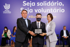

Iniciativa é do Ministério da Cidadania. CHT teve três premiações: primeiro lugar na categoria de unidade hospitalar com maior número de horas de atividades, equipe com maior quantidade de horas de trabalho voluntário e voluntária destaque.
Foto: Isac Nóbrega/PR