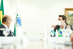 O governador Carlos Massa Ratinho Junior recebeu nesta quinta-feira (4), no Palácio Iguaçu, em Curitiba, o governador da província argentina de Tucumán, Juan Luis Manzur,
