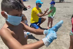Acadêmicos de enfermagem orientam crianças sobre higiene das mãos
. Foto: SESA