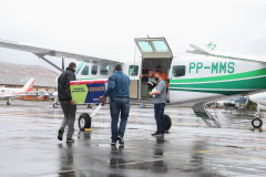 Dsitribuicao  das vacinas contra a Covid-19 no Aeroporto Bacacheri em Curitiba com aeronaves do Governo do Estado -  19/01/2021 - Foto: Geraldo Bubniak/AEN