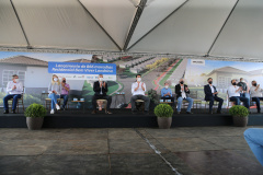 O governador Carlos Massa Ratinho Junior participou nesta segunda-feira (25) do lançamento de 866 novas moradias populares em Londrina, na região Norte. Londrina, 25/01/2021 - Foto: Geraldo Bubniak/AEN