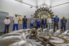 A Usina Governador Pedro Viriato Parigot de Souza (GPS) completou 50 anos nesta terça-feira, 26 de janeiro. O presidente da Copel, Daniel Pimentel Slaviero, e o diretor geral da Copel Geração e Transmissão, Moacir Carlos Bertol, visitaram a usina para comemorar a data com a equipe responsável pela planta e anunciaram um investimento de R$ 100 milhões para uma nova etapa de modernização do empreendimento.  - Curitiba, 26/01/2021  -  Foto: Divulgação Copel
