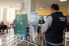 A Controladoria-Geral do Estado planeja visitar 90 cidades este ano, para verificar a qualidade do atendimento em serviços estaduais que prestam atendimento presencial. A equipe que forma a CGE – Itinerante começou nesta semana a série de viagens com o objetivo de entrevistar cidadãos que buscaram serviço estadual e divulgar os canais de ouvidoria e transparência.  -  Foto: Ari Dias/AEN
