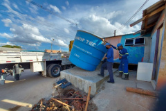 Sanepar reforça abastecimento de água para população vulnerável. Foto: Sanepar
