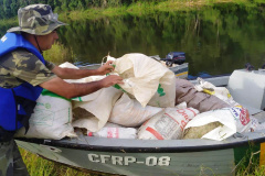 O Instituto Água e Terra (IAT) finaliza os trâmites legais para a doação de um barco e um motor de popa ao 3º Pelotão da 4ª Companhia do Batalhão de Polícia Ambiental ? Força Verde (BPAmb).   -  Foto: Divulgação SEDEST/IAT