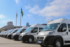 O governador Carlos Massa Ratinho Junior entrega   nesta terca-feira (23),  Vans para 45 municípios  no Programa de Qualificação da Atenção Primária emSaúde acompanhado do  vice-governador Darci Piana, do secretarrio de Estado da Saude, Beto Preto, do Secretaria de Estado da Administração e Previdência, Marcel Micheletto   e do chefe da Casa Civil, Guto Silva.  Curitiba, 23/02/2021. Foto: Geraldo Bubniak/AEN