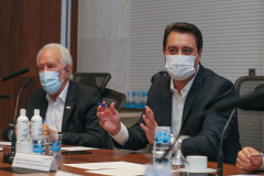 O governador Carlos Massa Ratinho Junior instituiu nesta segunda-feira (8) um grupo de trabalho para discutir novas medidas econômicas para as empresas e os trabalhadores atingidos direta ou indiretamente pela pandemia. 