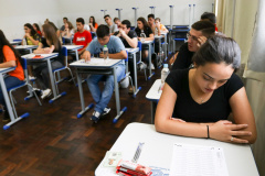 As Universidades Estaduais do Paraná adiaram as datas das provas dos vestibulares em decorrência do agravamento da pandemia de Covid-19 no Estado do Paraná. As novas datas serão decididas pelos Conselhos de Ensino, Pesquisa e Extensão (Cepe) das instituições.  -  Curitiba, 12/03/2021  -  Foto: Divulgação SETI
 