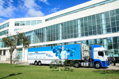 É uma parceria entre Governo do Paraná, Volkswagen do Brasil e Senai-PR. Cada veículo é como se fosse uma escola móvel com infraestrura completa para cursos de qualificação. Neste ano, aulas serão remotas. Foto: Valdelino Pontes