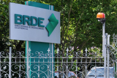 O Banco Regional de Desenvolvimento do Extremo Sul (BRDE) foi pioneiro na operação de recursos equalizados no Plano Safra 2020/21.  -  Foto: Divulgação BRDE