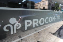 Procon-PR registra mais de 47 mil atendimentos digitais no primeiro trimestre de 2021 .   -  Foto: Geraldo Bubniak/AEN