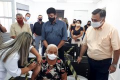 Vacinação contra a Covid-19 em Sertaneja. Foto:SESA