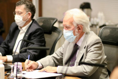 A Invest Paraná, agência de atração de investimentos do Governo do Estado, assinou nesta terça-feira (13) um acordo com o Banco de Desenvolvimento Fonplata. Vinculado aos países da Bacia do Prata (Argentina, Bolívia, Brasil, Paraguai e Uruguai), o banco financia projetos destinados a promover o desenvolvimento e a integração da região. Curitiba, 13/04/2021  -  Foto: Camila Tonett
