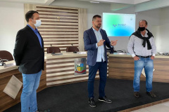 Profissionais da Invest Paraná estiveram em Tijucas do Sul, Agudos do Sul e Piên, na Região Metropolitana de Curitiba, para apresentar o programa Invest Cidades. Os eventos aconteceram terça-feira (27), com a presença dos prefeitos, vice-prefeitos, vereadores e secretários municipais. - Curitiba, 28/04/2021  -  Foto: Invest Paraná