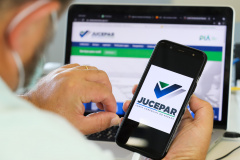A Junta Comercial do Paraná criou ainda Twitter e Instagram para, juntamente com o Facebook, serem ferramentas de suporte para a comunicação institucional na divulgação de conteúdo e interação com o público. Foto: Geraldo Bubniak/AEN