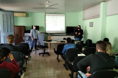 O Instituto Água e Terra (IAT), por meio da Gerência de Outorga de Recursos Hídricos, retomou os treinamentos nos Escritórios Regionais para a descentralização da análise de processos de outorga de uso da água. Capacitação de profissionais do Escritório Regional de Toledo/PR - Foto: SEDEST