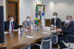 GERDAU  -  Governador Carlos Massa Ratinho Junior  com representantes da GerdauFoto Gilson Abreu/AEN